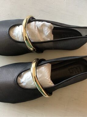 INC International Concepts Black Mary Jane Flats with Gold Strap, never worn,